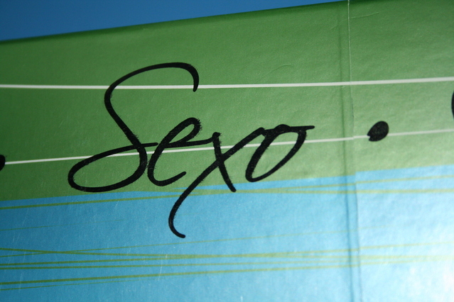 Sexo- graffita čiernou fixou.jpg